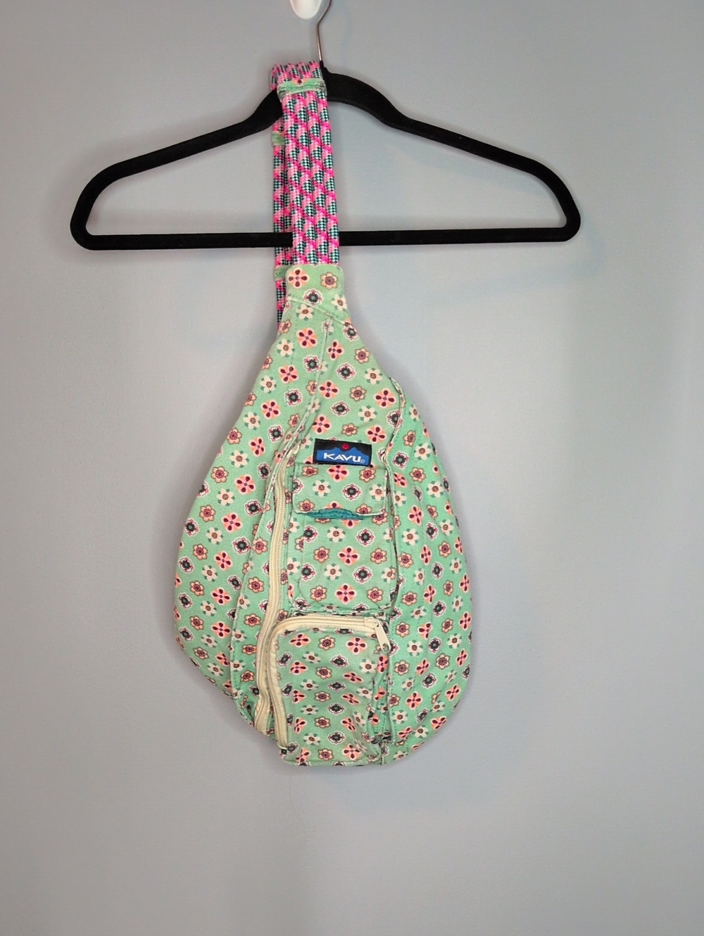Kavu Mint Floral Crossbody Rope Sling Bag